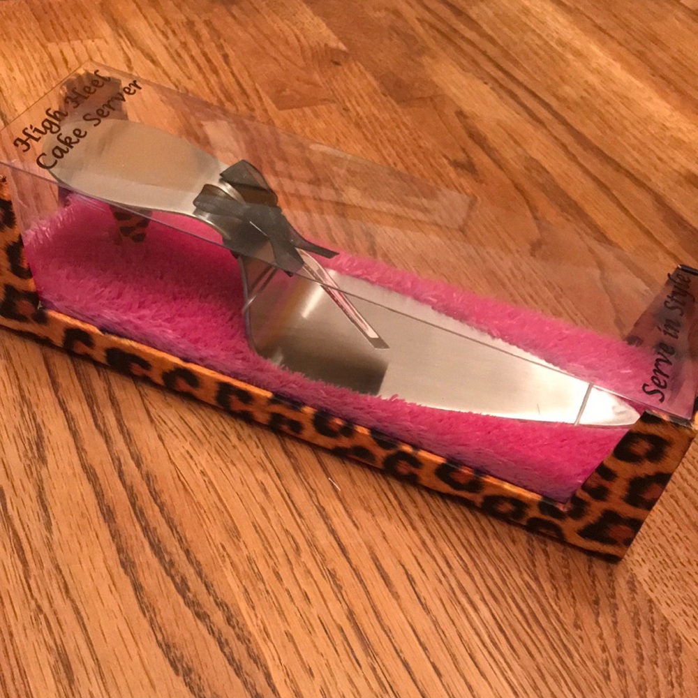 High Heeled Cake Server